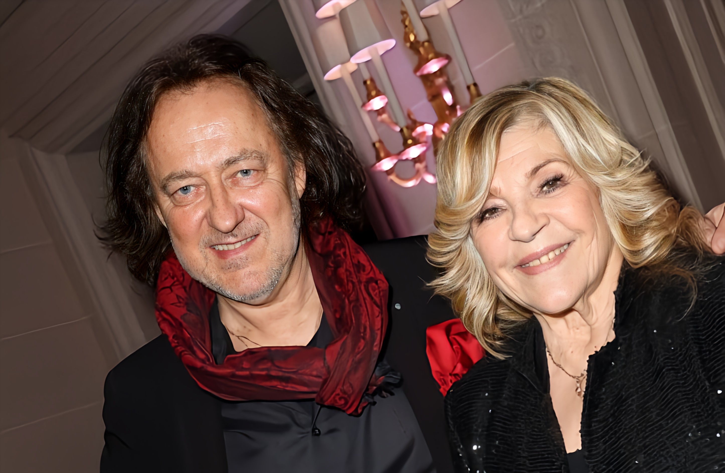 Bon anniversaire à Nicoletta (80 ans). Depuis plus de 30 ans, elle file le parfait amour avec son producteur Jean-Christophe Molinier, de 15 ans son cadet.
