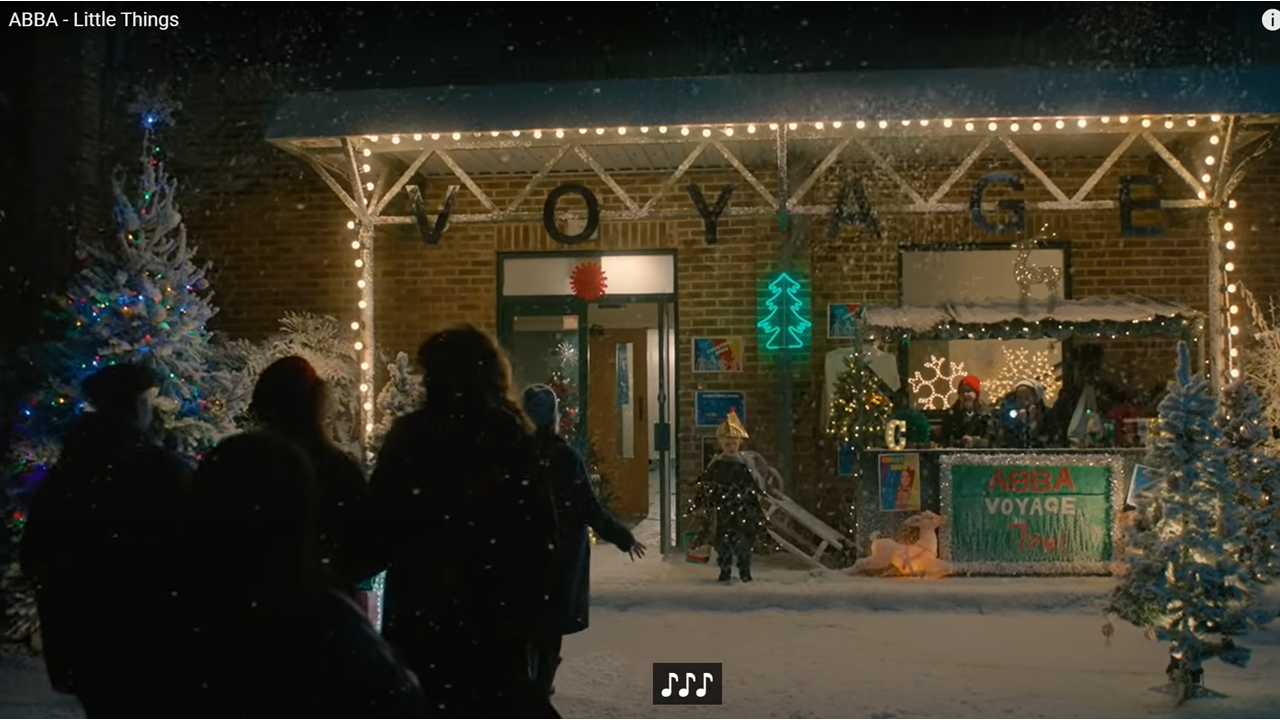 ABBA sort un clip pour Noël “Little Things”. Les enfants sont mis à l’honneur !