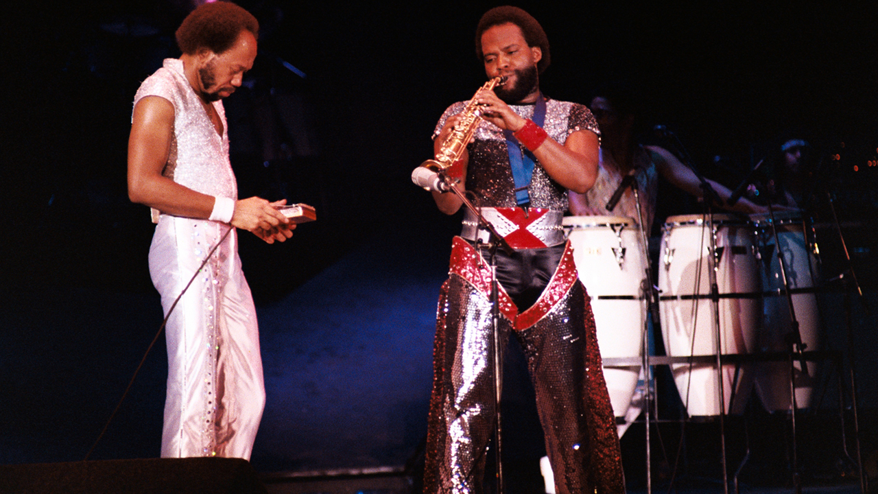 Andrew Woolfolk saxophoniste du groupe Earth, Wind & Fire est mort. Il avait 71 ans.
