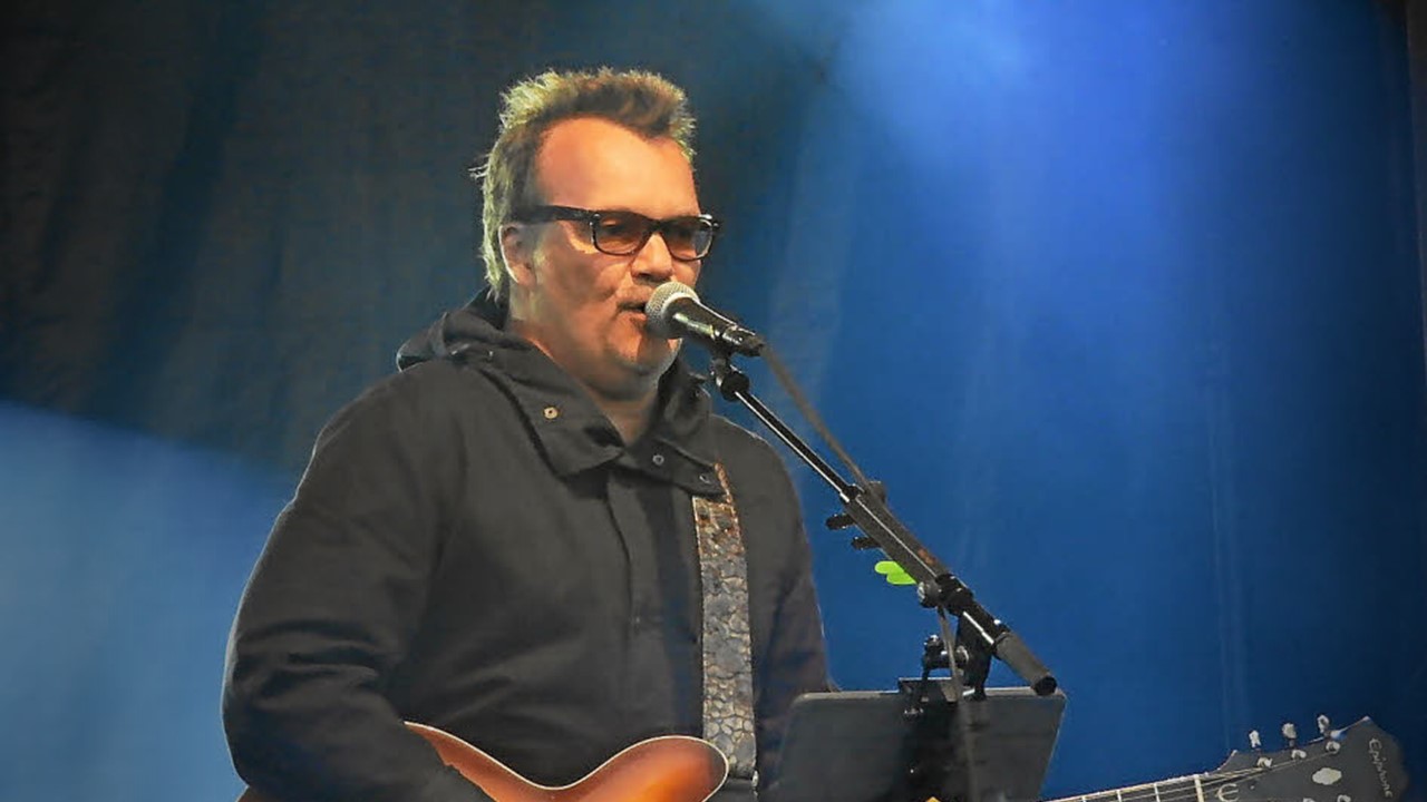 Bon anniversaire à Axel Bauer (62 ans) – “Eteins la lumière”