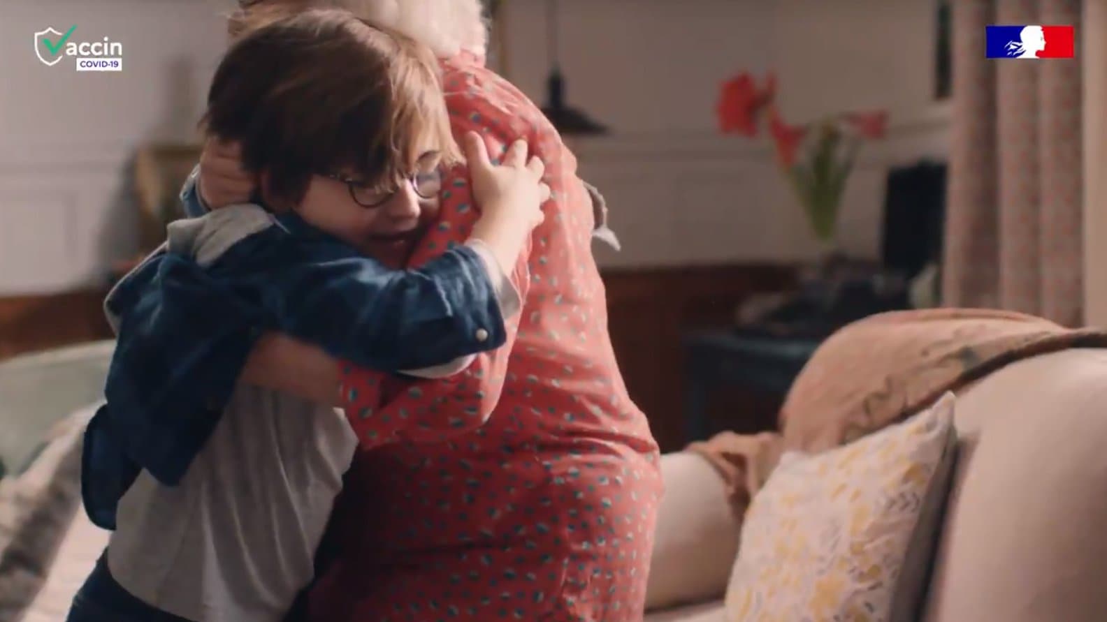 Pub vaccination Covid “Je reviens te chercher” de Gilbert Becaud