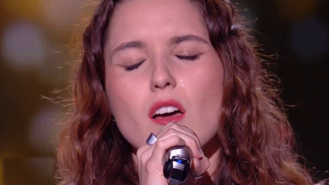 The Voice : Clem chante “Popcorn salé” en larmes et scotche le jury.