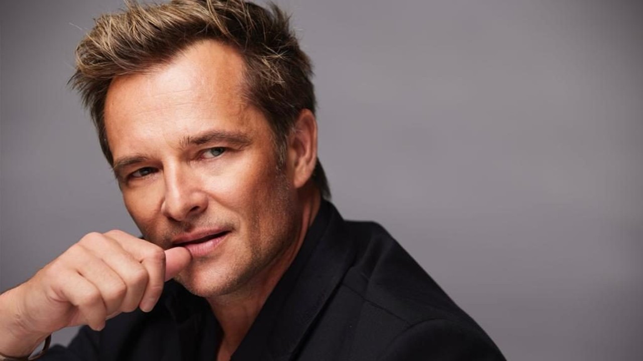 Découvrez le clip de David Hallyday “Le plus heureux des hommes” le titre qu’il avait écrit pour son père.
