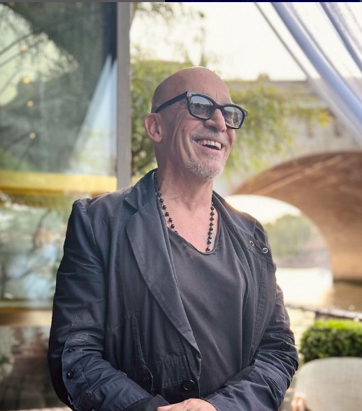 Florent Pagny fête ses 62 ans aujourd’hui. Ecoutez son message incroyable…