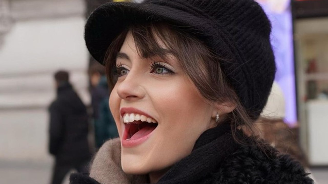 Super nouvelle : Giulia Falcone, talent préféré de “Suis-Nous”, participe à “The Voice France” !