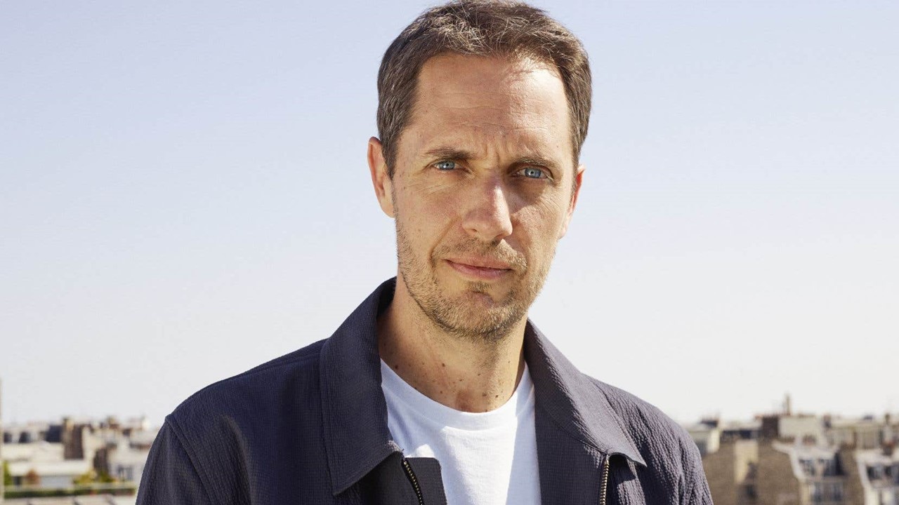 Grand Corps Malade sort son nouvel album “Reflets”. Découvrez “Rue La Fayette” l’un des plus beaux titres.
