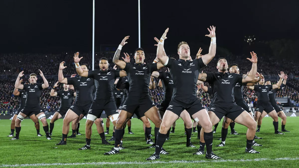 Paroles et traductions des 2 Hakas des All Blacks
