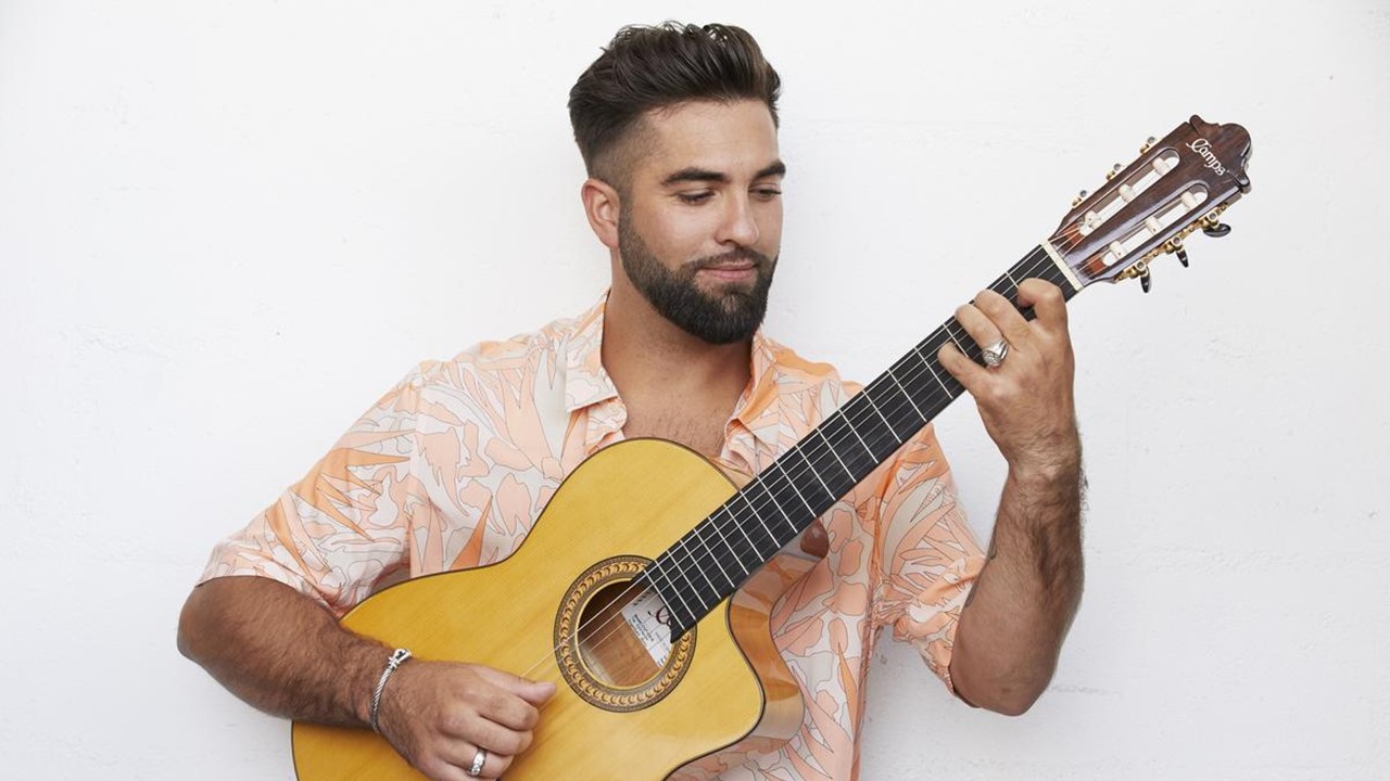 Kendji Girac : Un guitariste hors pair. Ecoutez…