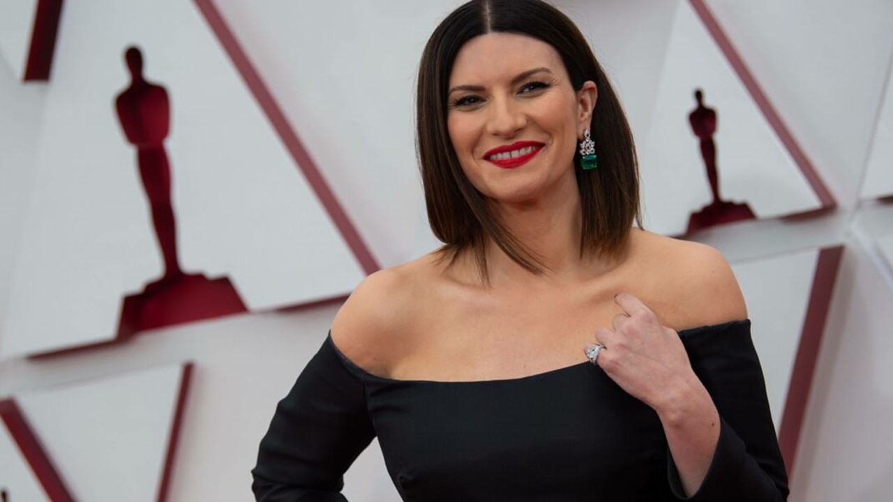 Laura Pausini – La solitudine – Paroles traduites en français.