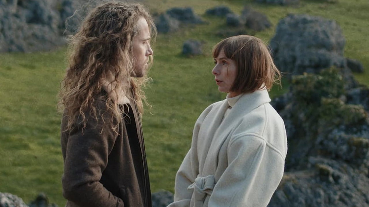 Découvrez le duo Julien Doré – Marie Flore dans “Palmiers en hiver”