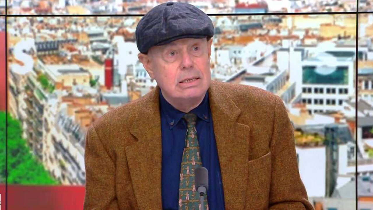 Invité sur CNews, Frederic Mitterand, très ému, annonce être atteint d’un cancer.