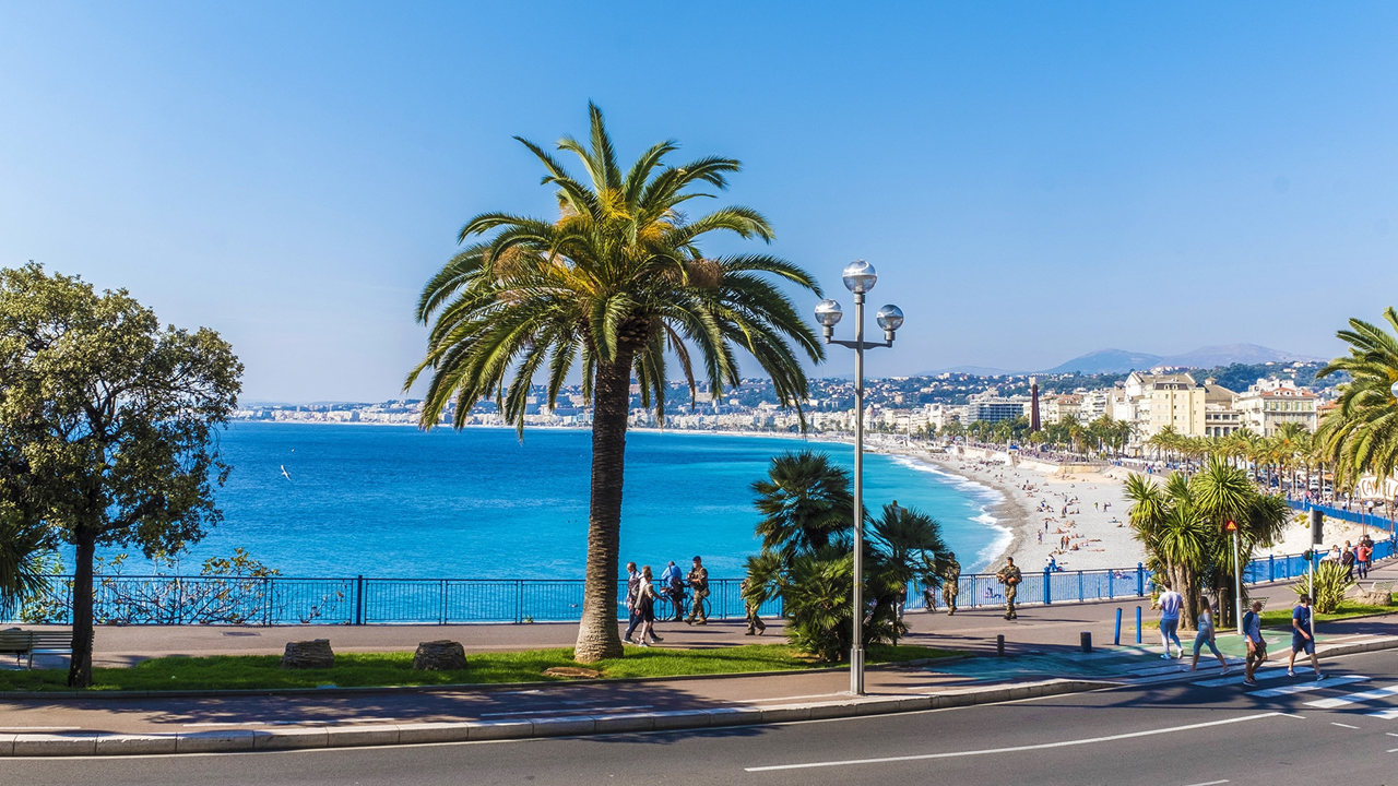 Nissa la Bella – Paroles et traduction de l’hymne de la ville de Nice.