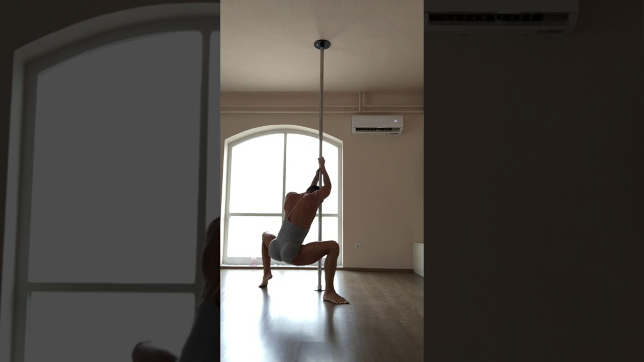 Pole Dance : Une discipline qui n’est pas que féminine. Regardez Max Richter. Force et grâce qui se conjuguent.