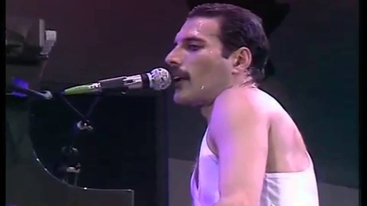 13 Juillet ; Journée mondiale du Rock ! Réécoutez Queen – Bohemian Rhapsody (Live Aid 1985)