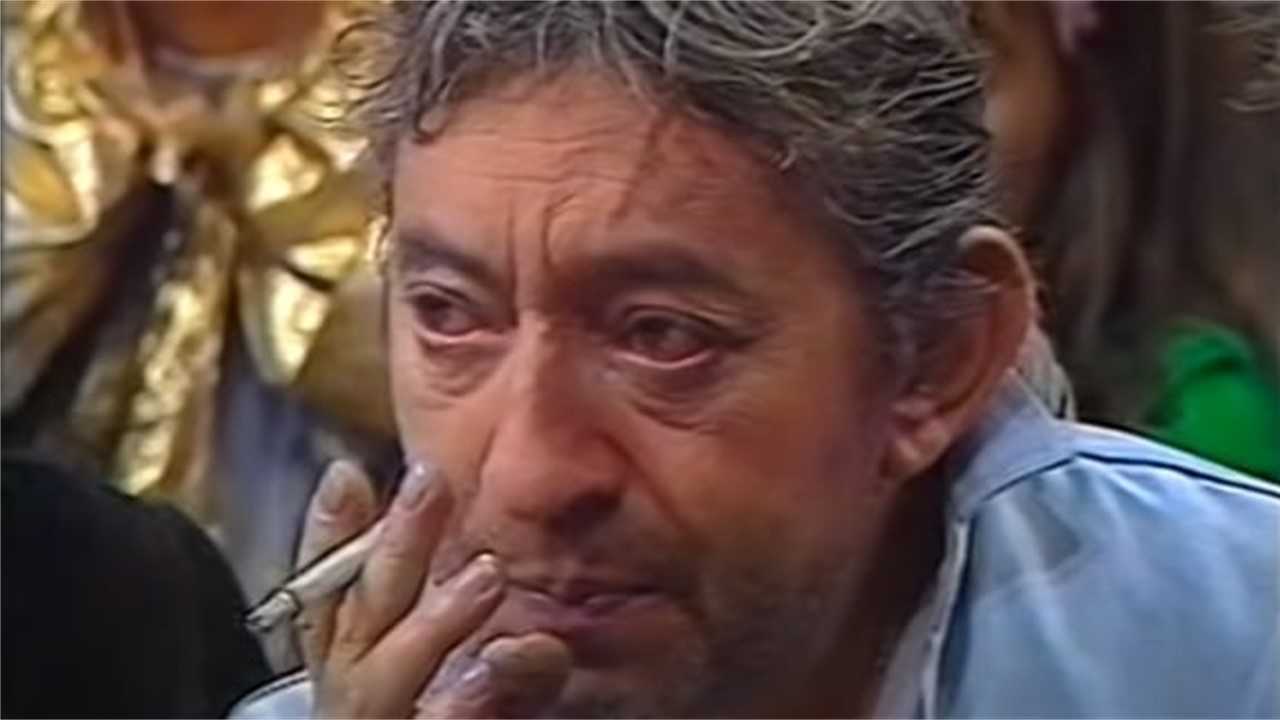 Une vidéo virale où l’on voit Serge Gainsbourg pleurer devant des gamins chanteurs, fait le tour du monde