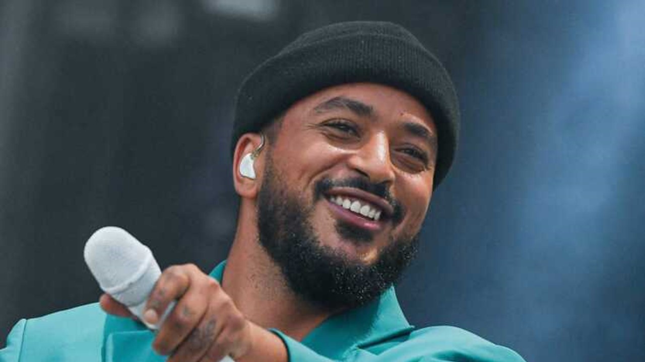 Slimane dévoile “Peurs” une nouvelle chanson de son album qui sortira le 2 septembre.