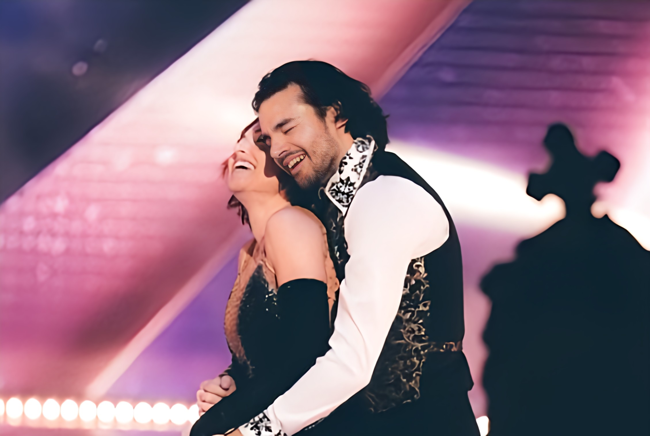 DALS : “Y’a eu des hauts (très haut) des bas (très très bas)” Anthony Colette publie un long message et de beaux clichés de la victoire.