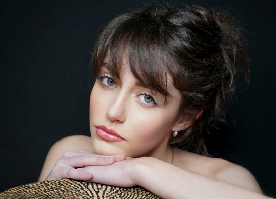 Giulia Falcone reprend “Total eclipse of the heart” de Bonnie Tyler et “La bohème” de Charles Aznavour.   