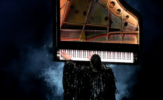 Cérémonie de clôture : Un moment suspendu avec le pianiste Alain Roche