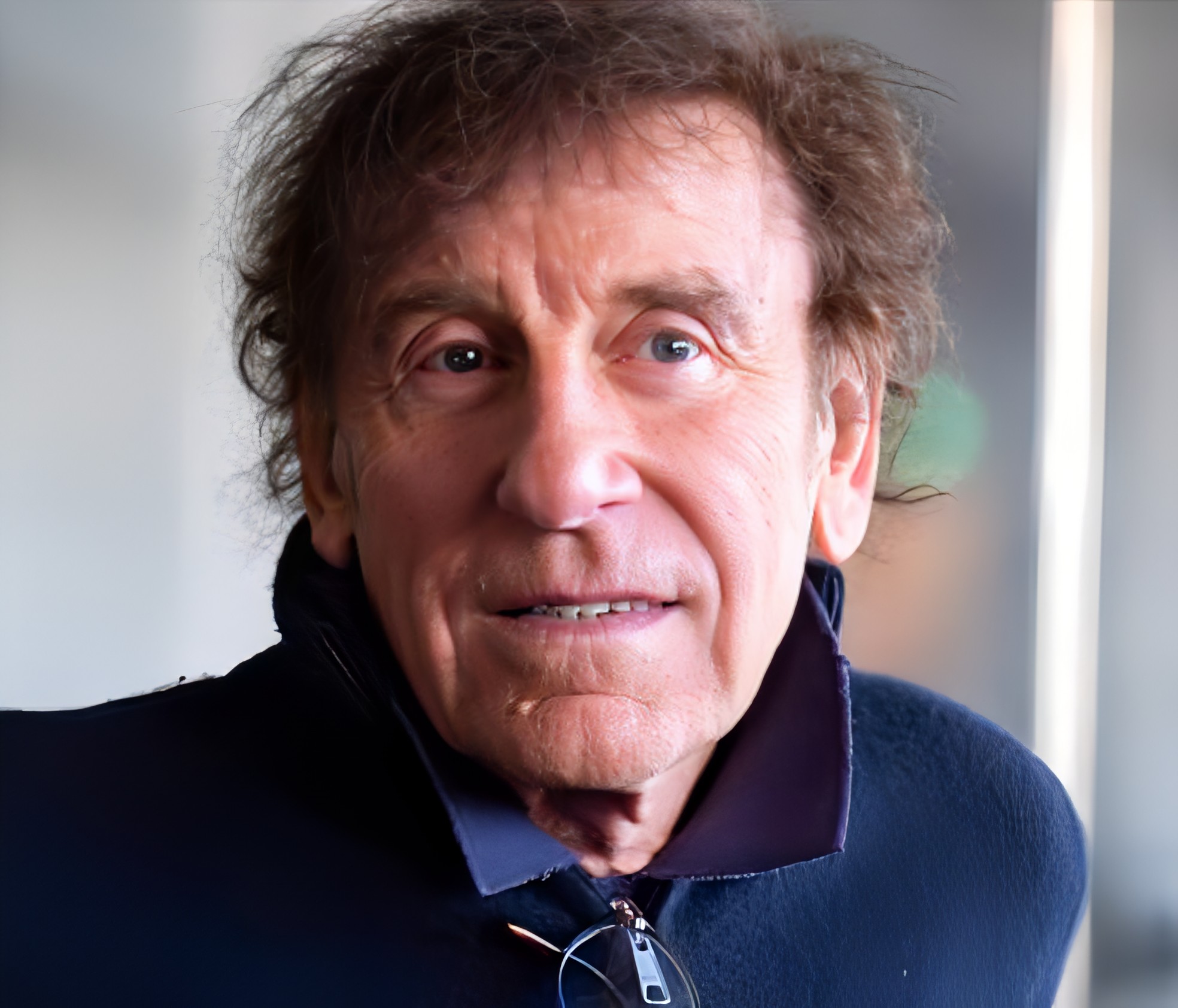 Bon anniversaire à Alain Souchon né le 27 mai 1944.