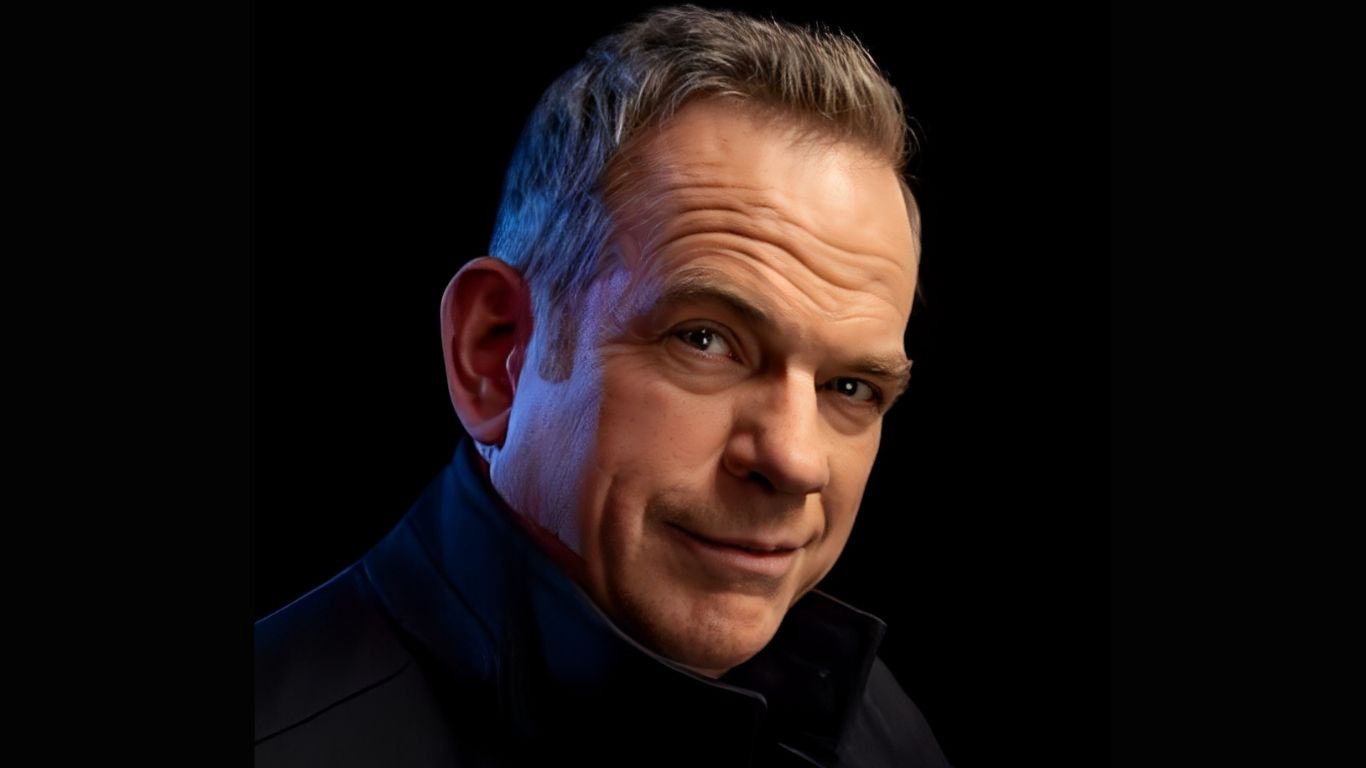 Bon anniversaire à Garou né le 26 juin 1972 à Sherbrooke au Québec.