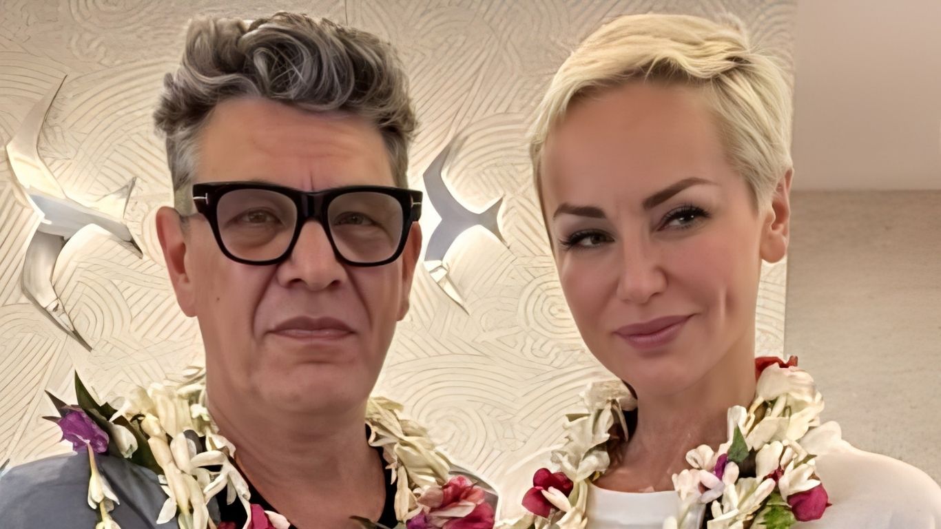 Marc Lavoine et Adriana Karembeu arrivent en Polynésie pour l’élection de Miss Tahiti.